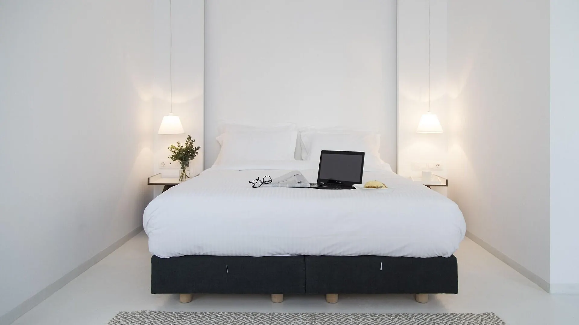 Monogram Hotel Thessaloniki 4*,
